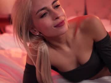 webcam girl artmosphera live cam image #1654912