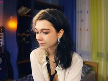 webcam girl deliaderrick live cam image #6981246