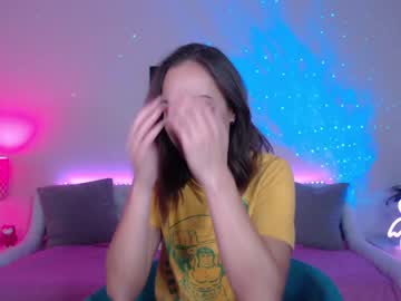 webcam girl holihurricane live cam image #2244870