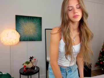 webcam girl princess_diana18 live cam image #6112940
