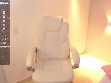 webcam girl little_effy18 live cam image #3420240