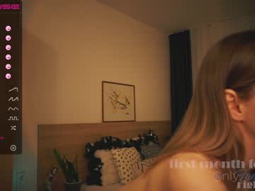 webcam girl purelovecult live cam image #783687