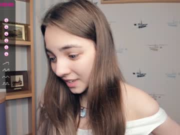 webcam girl shy_media live cam image #4452214