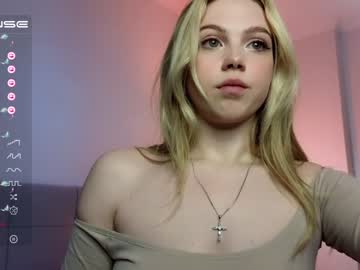webcam girl small_blondee live cam image #4489068