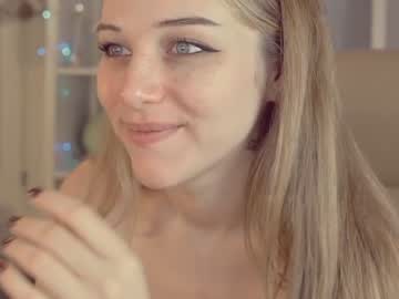 webcam girl mia_milagros live cam image #1525075
