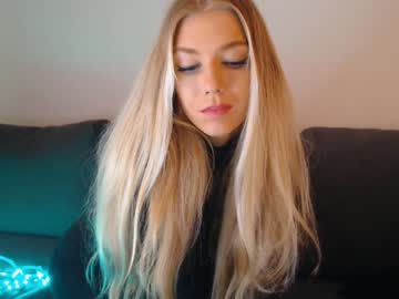 webcam girl pervyblonde live cam image #962280