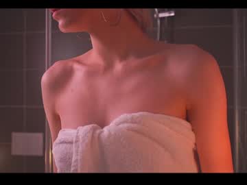 webcam girl luna_ai live cam image #652961