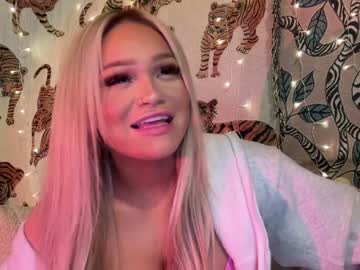 webcam girl ari_02 live cam image #6537439