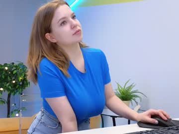 webcam girl lovlybambi live cam image #5799791