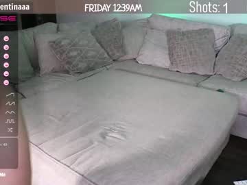 webcam girl milavalentinax live cam image #3951174