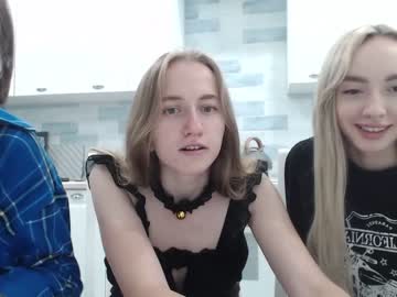 webcam girl nearsaturn live cam image #2319705