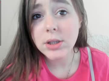 webcam girl emilia_me live cam image #1393093