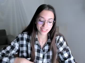 webcam girl maidabunton live cam image #6484865