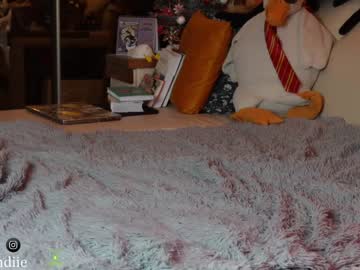 webcam girl bestblondiiecb live cam image #6277141