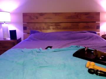 webcam girl khloeexoxo live cam image #2352235