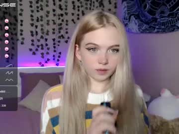 webcam girl small_blondee live cam image #491164