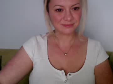 webcam girl kiradivine live cam image #1703660