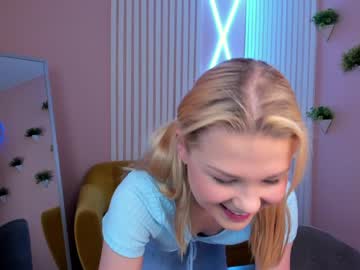 webcam girl betty_blush live cam image #3272692