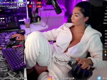 webcam girl evelyne92 live cam image #5637430