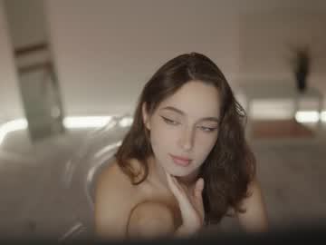 webcam girl silent_chill live cam image #6327328