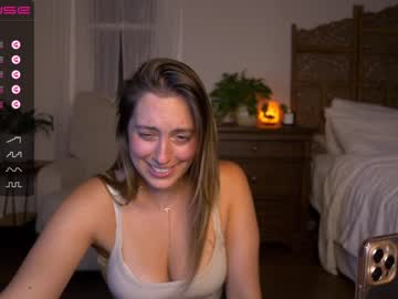 webcam girl sophie_fennec live cam image #5021043