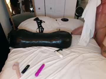 webcam couple mathewandvictoria live cam image #5533997