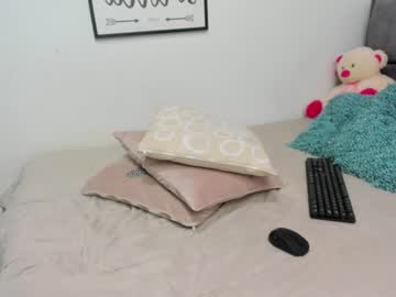 webcam girl abigail_w live cam image #767842