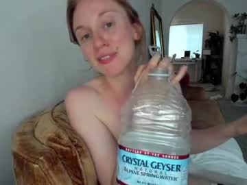 webcam girl pretendlunch live cam image #2050520