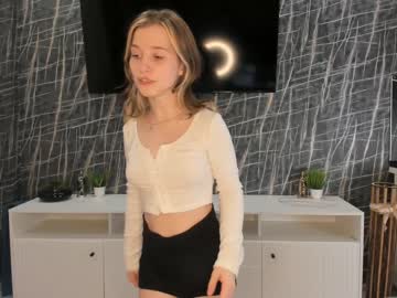webcam girl lynnatlee live cam image #6764335