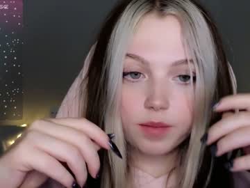 webcam girl small_blondee live cam image #5644286