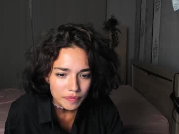 webcam girl ella_flare live cam image #2537466