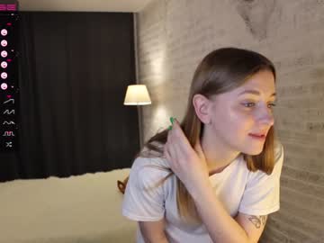 webcam girl sophie_burn live cam image #3987751
