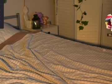 webcam girl mother__of__dragons live cam image #6155308