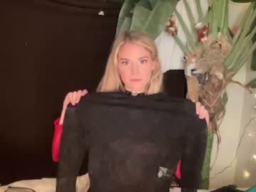 webcam girl bananascoconutz live cam image #6550300