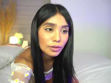 webcam girl veroniqe_lounge live cam image #4750658