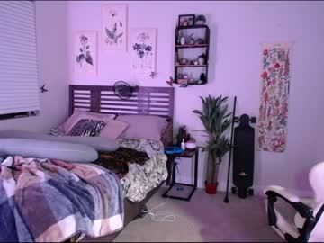 webcam girl monstrumologist live cam image #4801753