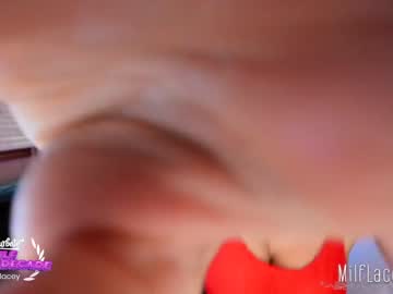 webcam girl milf_lacey live cam image #2493389