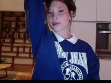 webcam girl bitter_moon live cam image #5557911