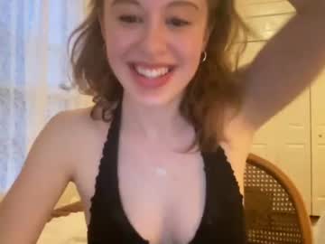 webcam girl itsmiralou live cam image #4257331