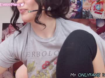 webcam girl evelynpiers live cam image #937077