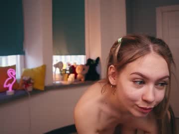 webcam girl aleksa_cutie live cam image #1348319