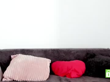 webcam girl belovedkhlloe live cam image #6728227