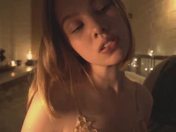 webcam girl bibi_it_is live cam image #2157760