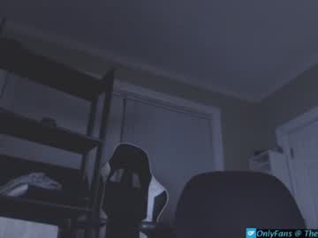 webcam man littlesumthinsumthin live cam image #3636045