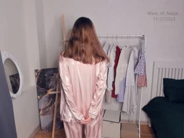 webcam girl wave_of_happy_ live cam image #5840528