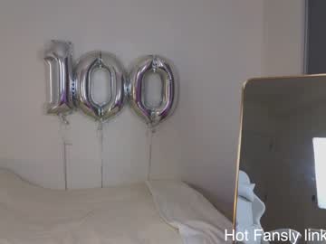 webcam girl elizabethmad live cam image #5617400