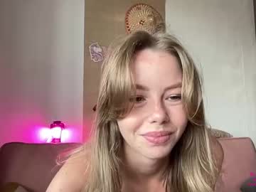 webcam girl elli_harmon live cam image #4973975