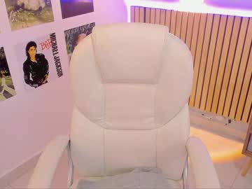 webcam girl little_effy18 live cam image #5731662