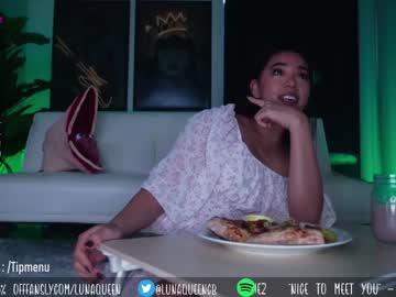 webcam girl lunaqueeeen live cam image #2895405