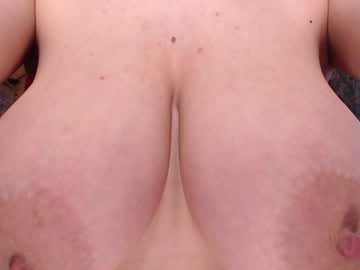 webcam girl incrediblyomelia live cam image #5750173